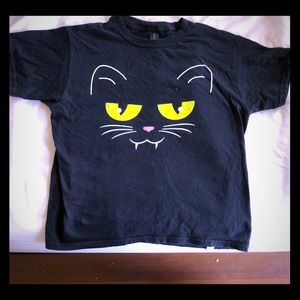 Black cat meow t-shirt ladies small kitty fangs
